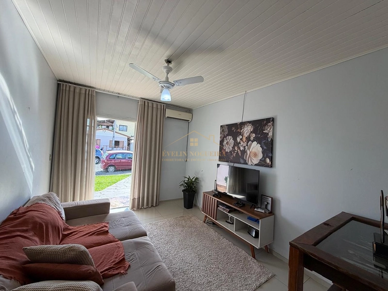 Vendo ótima casa com 3 dormitórios em excelente localização!: 9ª foto da galeria de imagens do imóvel