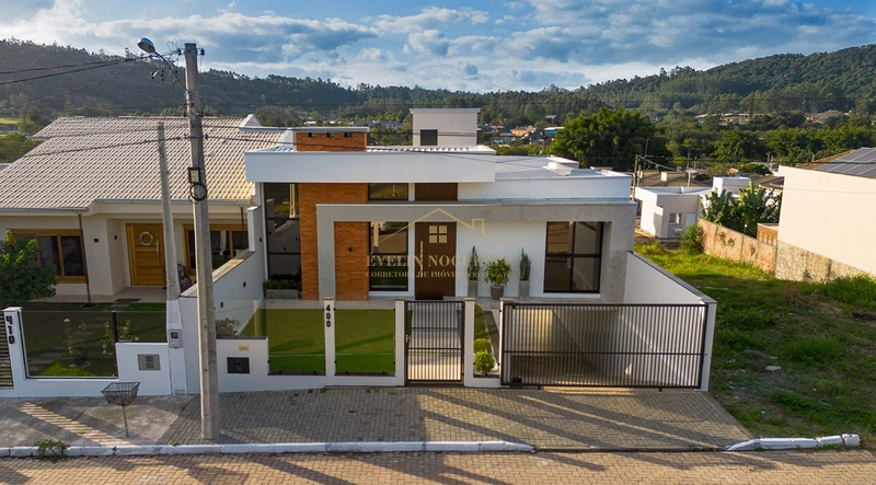 Vendo Belíssima Casa no Bairro Senai: 47ª foto da galeria de imagens do imóvel