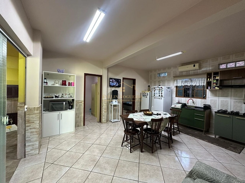 Casa com 5 dormitórios Próxima ao centro!: 8ª foto da galeria de imagens do imóvel