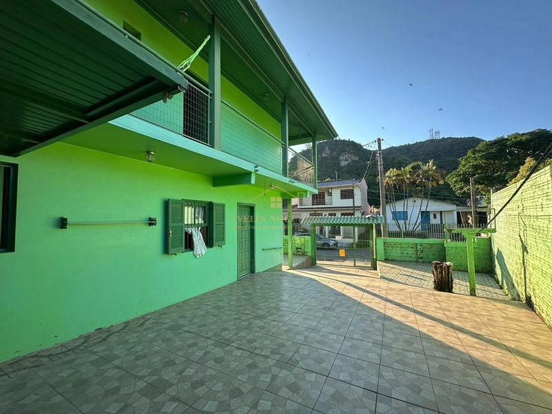 Casa com 5 dormitórios Próxima ao centro!: 4ª foto da galeria de imagens do imóvel