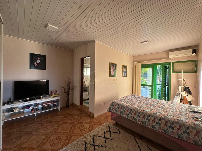 Casa com 5 dormitórios Próxima ao centro!: 26ª foto da galeria de imagens do imóvel