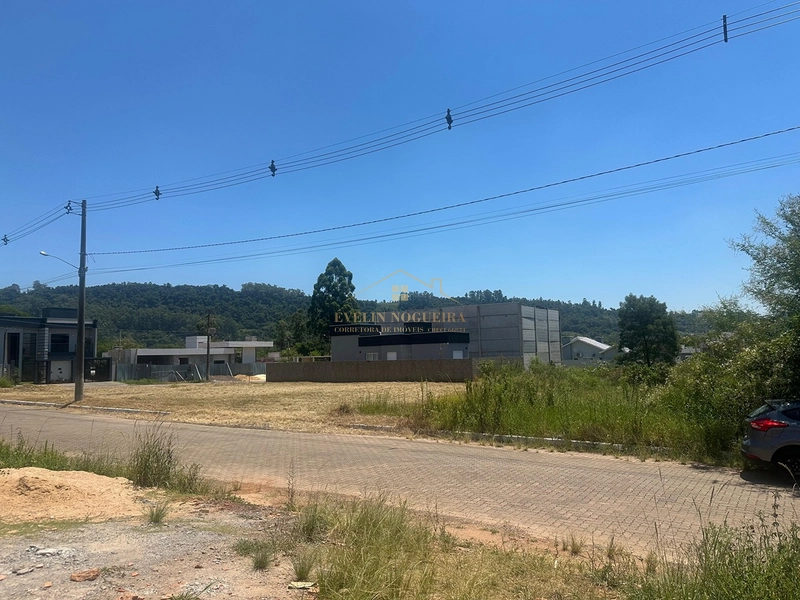 Casa Nova com Pé-Direito Alto no Loteamento San Vicente, próxima ao Fórum de Montenegro: 12ª foto da galeria de imagens do imóvel