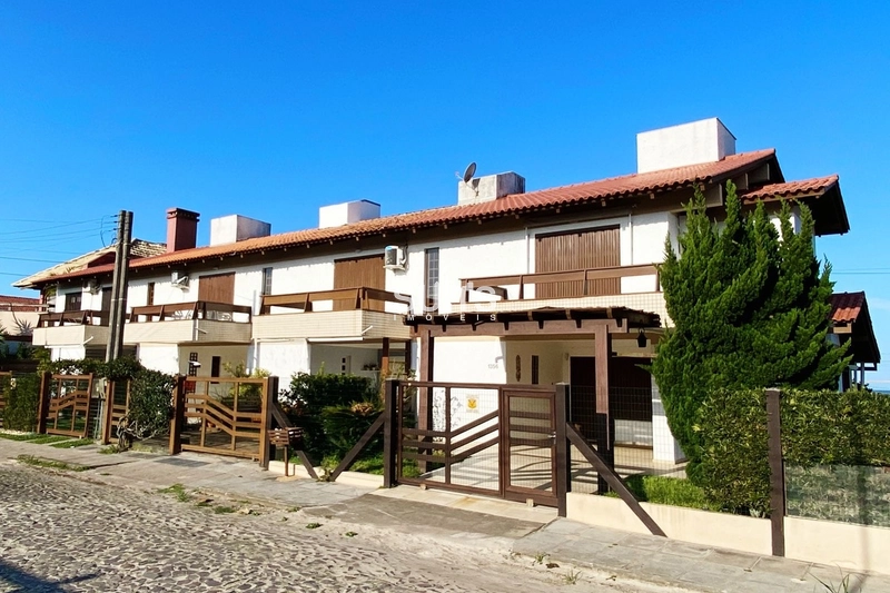 Ótimo Duplex à 01 quadra do mar no Centro de Xangri-Lá!: 1ª foto da galeria de imagens do imóvel