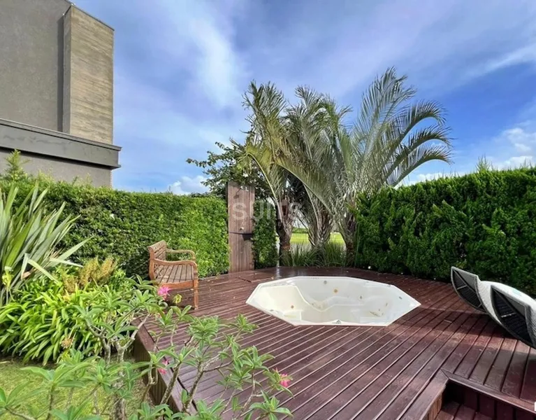 Sobrado beira lago à venda no condomínio Ventura!: 6ª foto da galeria de imagens do imóvel