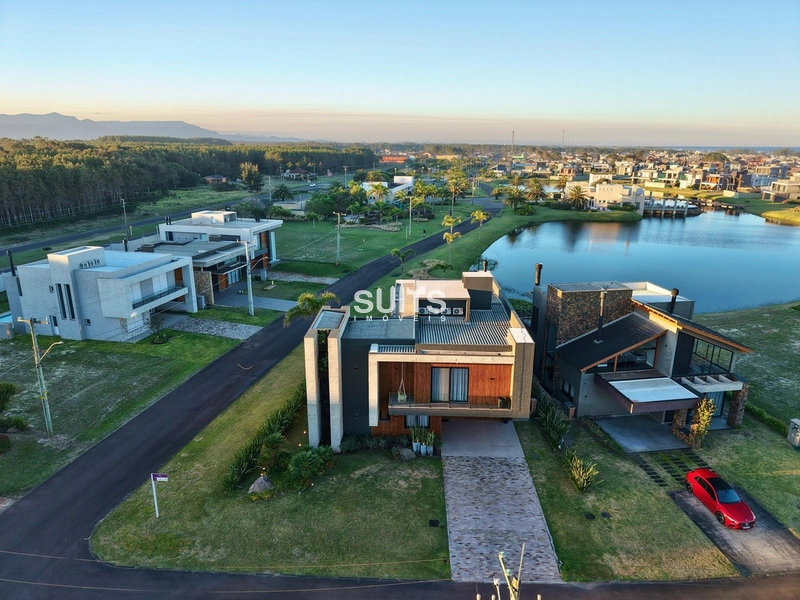 Linda mansão à venda no condomínio Costa Serena em Capão da Canoa: 43ª foto da galeria de imagens do imóvel