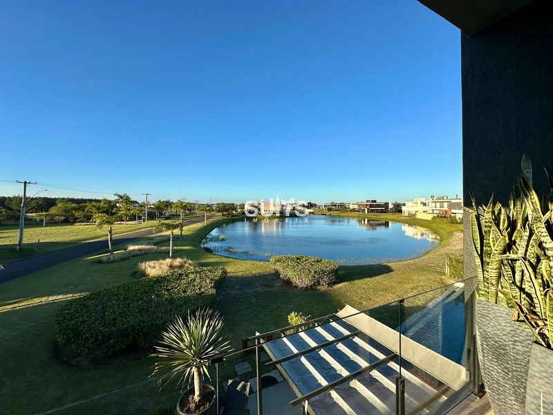 Linda mansão à venda no condomínio Costa Serena em Capão da Canoa: 47ª foto da galeria de imagens do imóvel