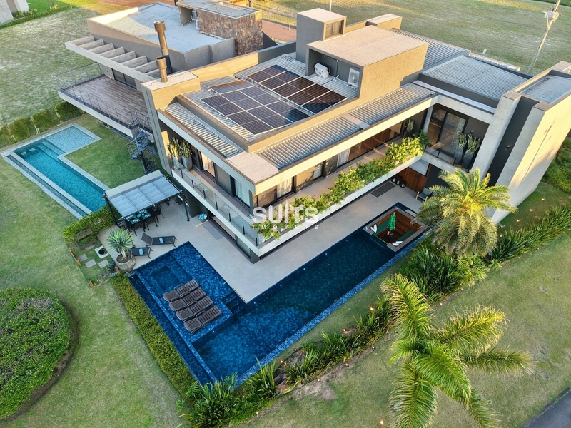 Linda mansão à venda no condomínio Costa Serena em Capão da Canoa: 2ª foto da galeria de imagens do imóvel