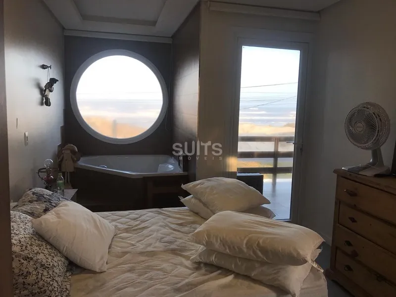 Lindo Sobrado Beira Mar em Atlântida Sul: 22ª foto da galeria de imagens do imóvel