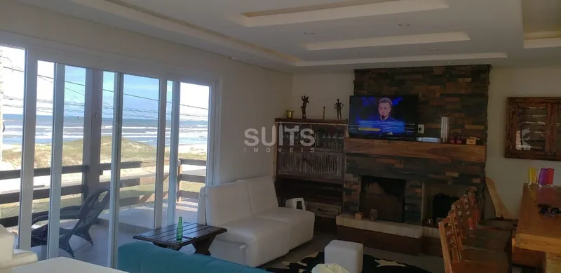 Lindo Sobrado Beira Mar em Atlântida Sul: 5ª foto da galeria de imagens do imóvel