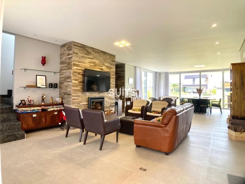 Magnífico sobrado à venda no condomínio Villaggio em Atlântida: 3ª foto da galeria de imagens do imóvel