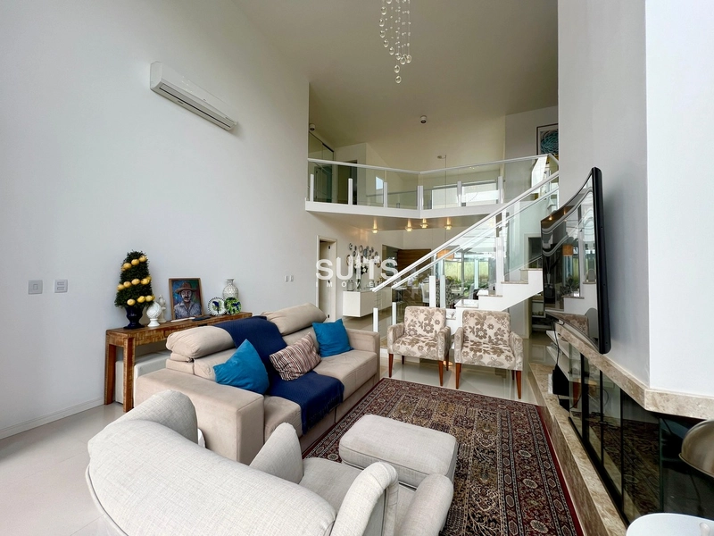 Sobrado com excelente localização no condomínio Las Palmas: 5ª foto da galeria de imagens do imóvel