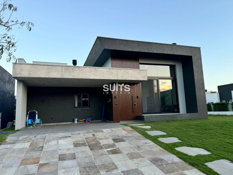 Linda casa térrea a venda no Condomínio Dubai: 1ª foto da galeria de imagens do imóvel