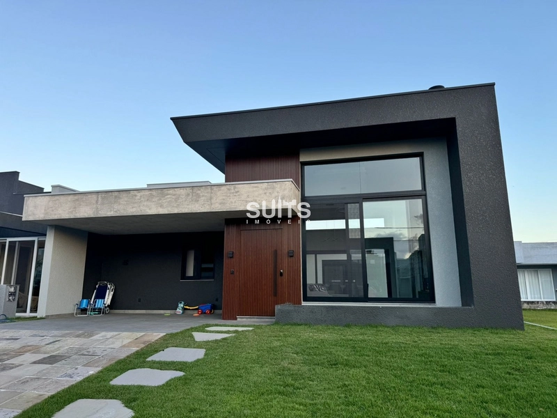 Linda casa térrea a venda no Condomínio Dubai: 2ª foto da galeria de imagens do imóvel