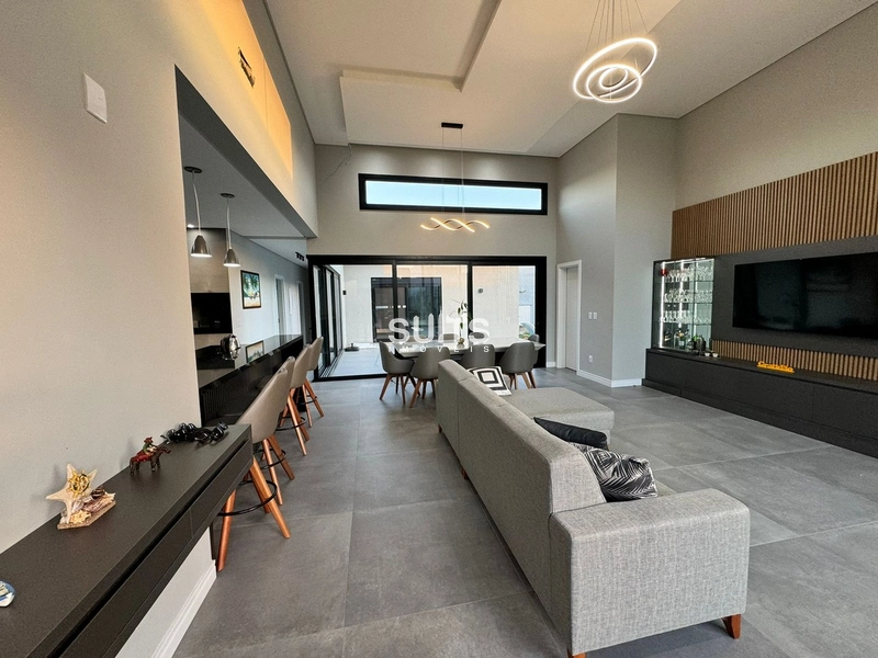 Linda casa térrea a venda no Condomínio Dubai: 4ª foto da galeria de imagens do imóvel