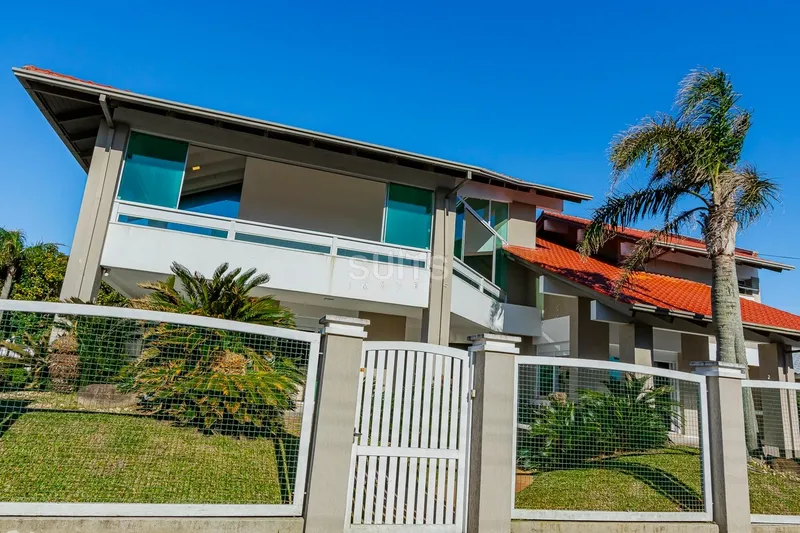 Excelente sobrado à venda no Centro: 2ª foto da galeria de imagens do imóvel