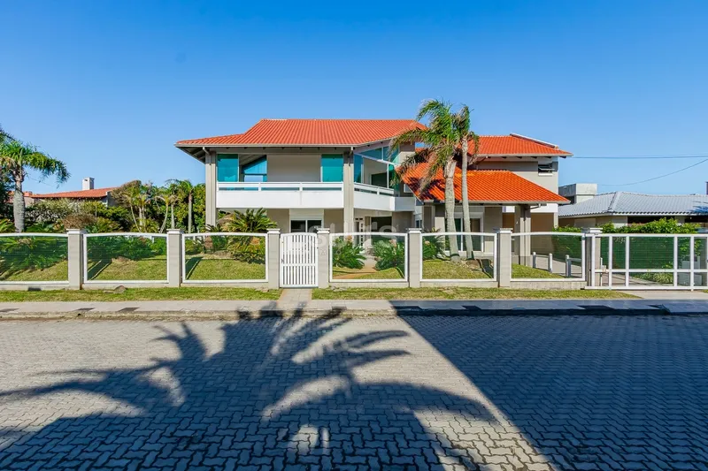 Excelente sobrado à venda no Centro: 3ª foto da galeria de imagens do imóvel