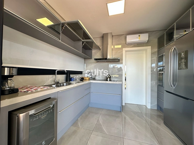 Mansão beira lago mobiliada e decorada: 15ª foto da galeria de imagens do imóvel