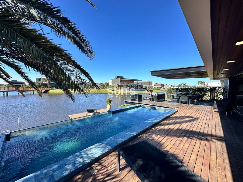 Mansão beira lago mobiliada e decorada: 8ª foto da galeria de imagens do imóvel