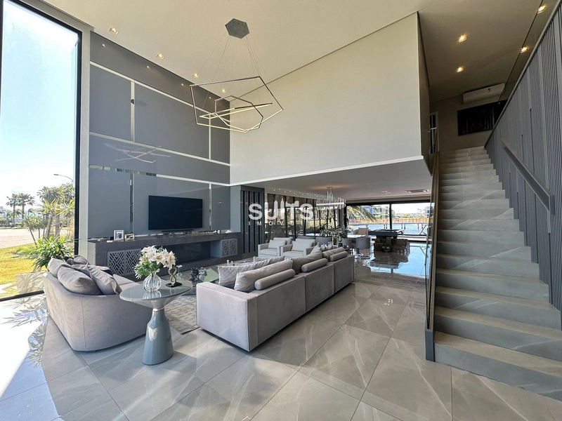 Mansão beira lago mobiliada e decorada: 3ª foto da galeria de imagens do imóvel