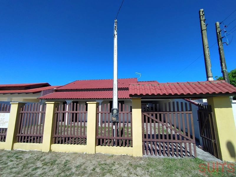 Ótima casa à venda na praia de Atlântida Sul em Osório: 1ª foto da galeria de imagens do imóvel