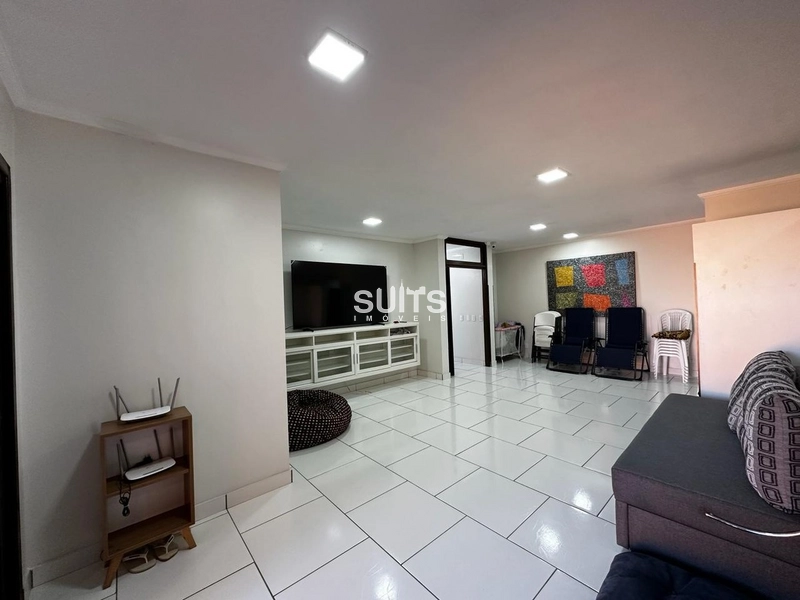 Excelente casa com 2 terrenos à venda na praia do Arpoador: 3ª foto da galeria de imagens do imóvel