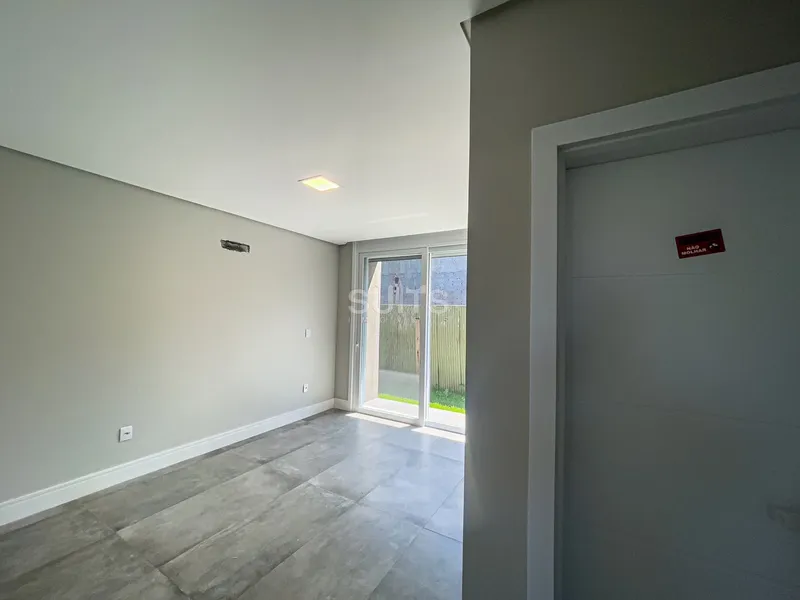 Belíssima casa no condomínio Villaggio Atlântida: 39ª foto da galeria de imagens do imóvel