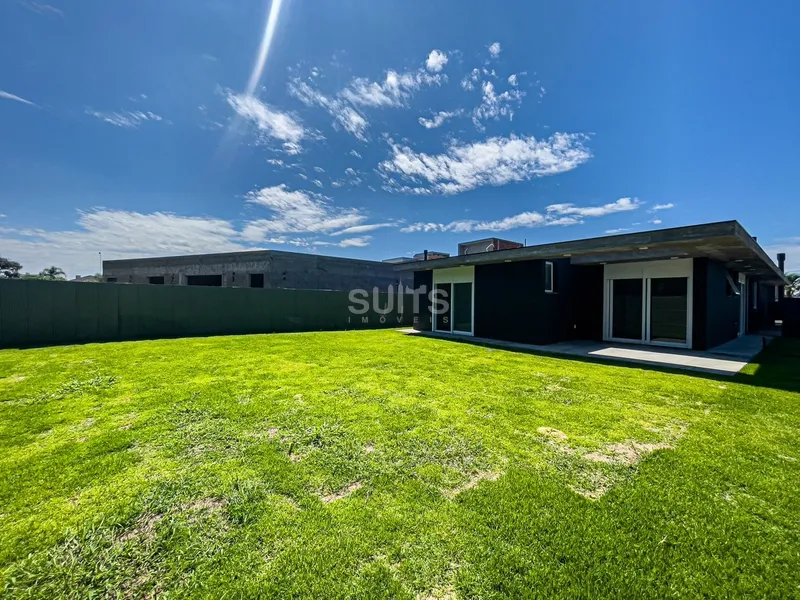 Belíssima casa no condomínio Villaggio Atlântida: 31ª foto da galeria de imagens do imóvel