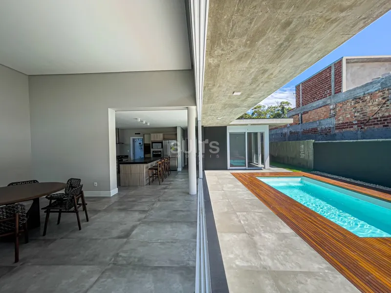 Belíssima casa no condomínio Villaggio Atlântida: 9ª foto da galeria de imagens do imóvel