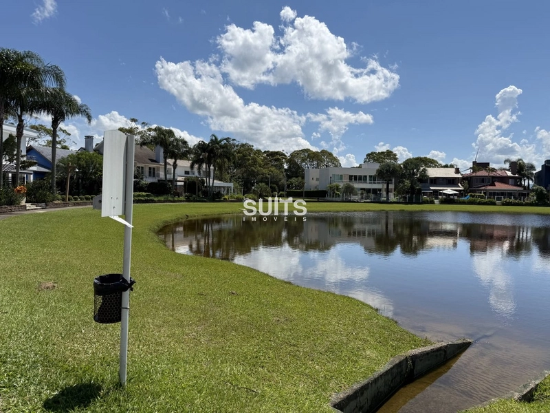 Execelente sobrado á venda no condominio Lagos Park: 3ª foto da galeria de imagens do imóvel