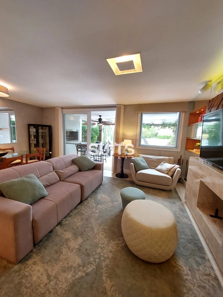 Sobrado beira lago, mobiliado e decorado, condomínio Rossi Atântida: 4ª foto da galeria de imagens do imóvel