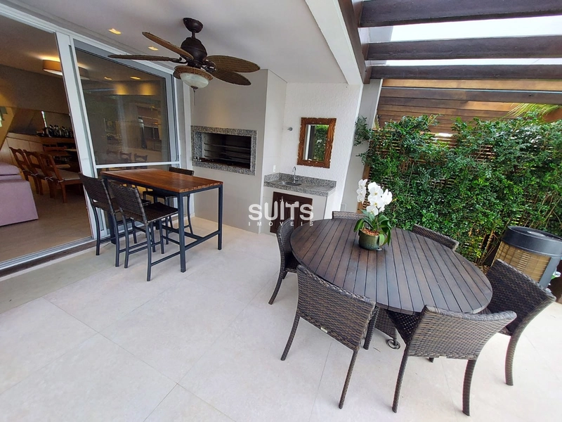 Sobrado beira lago, mobiliado e decorado, condomínio Rossi Atântida: 2ª foto da galeria de imagens do imóvel