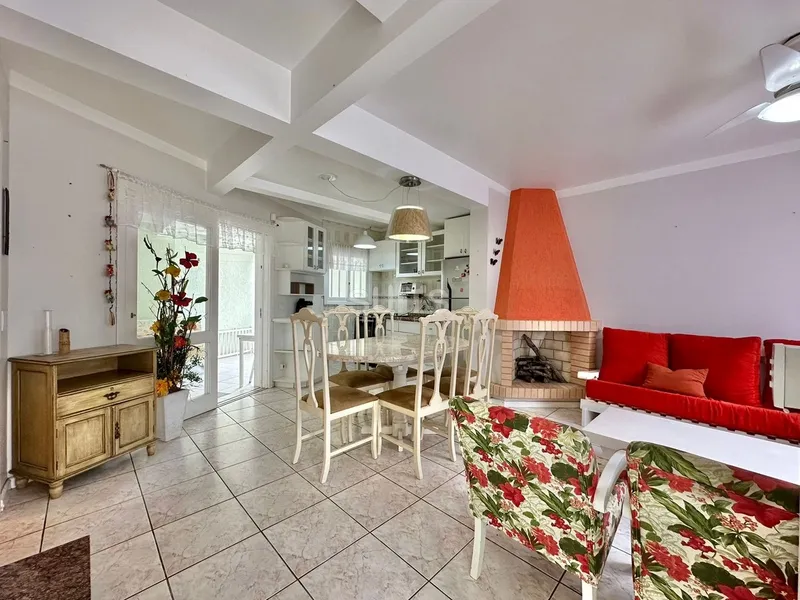 Ótimo duplex à 01 quadra do mar no Centro de Xangri-Lá: 3ª foto da galeria de imagens do imóvel