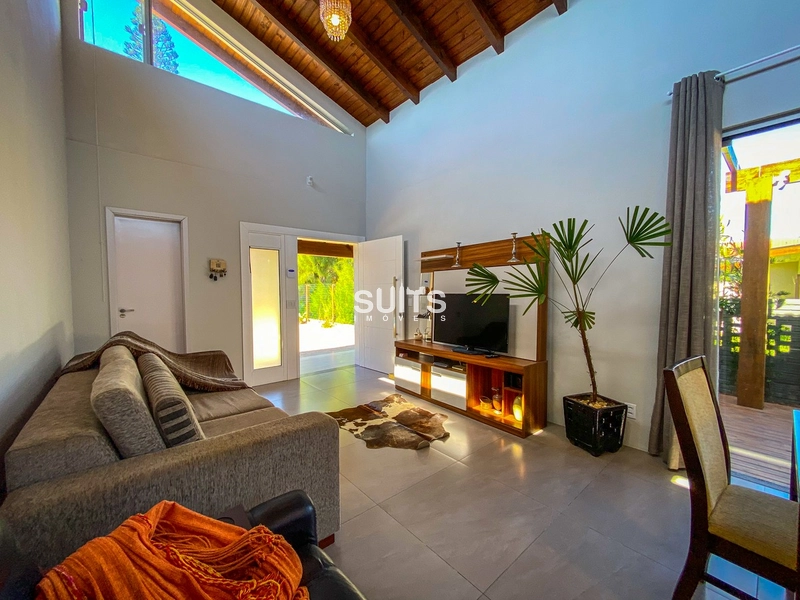 Belíssima casa a 01 quadra do mar no Centro de Xangri-Lá: 7ª foto da galeria de imagens do imóvel