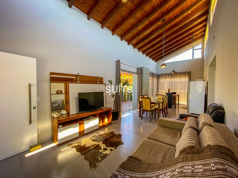 Belíssima casa a 01 quadra do mar no Centro de Xangri-Lá: 5ª foto da galeria de imagens do imóvel