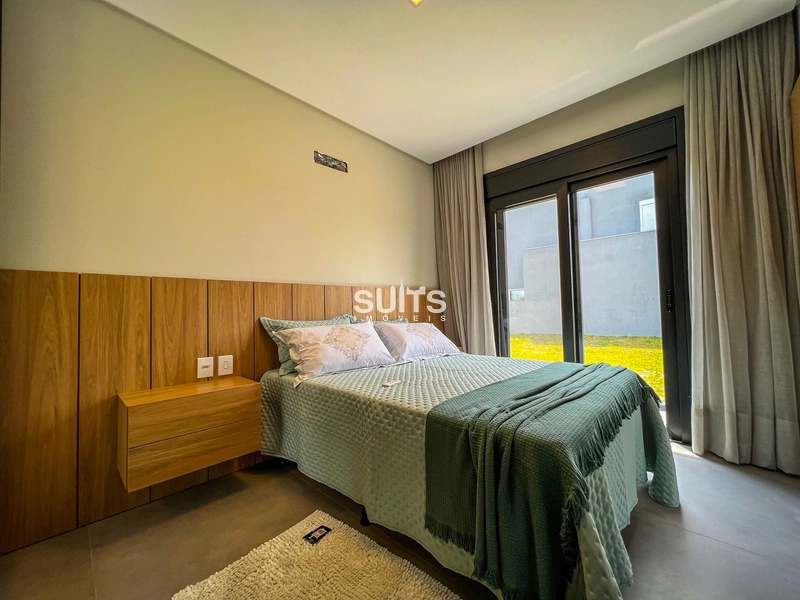 Incrível casa com linda vista para o lago no condomínio Riviera: 18ª foto da galeria de imagens do imóvel