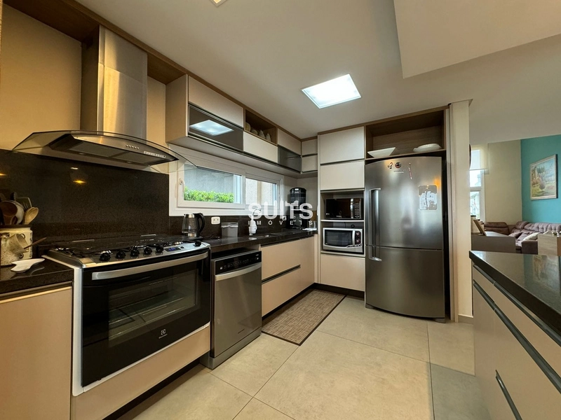 Excelente Sobrado no Condomínio Costa Serena: 13ª foto da galeria de imagens do imóvel