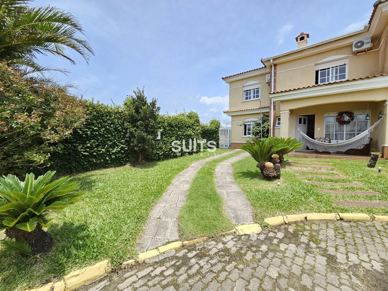 Excelente sobrado à venda no condomínio Villas Resort: 2ª foto da galeria de imagens do imóvel