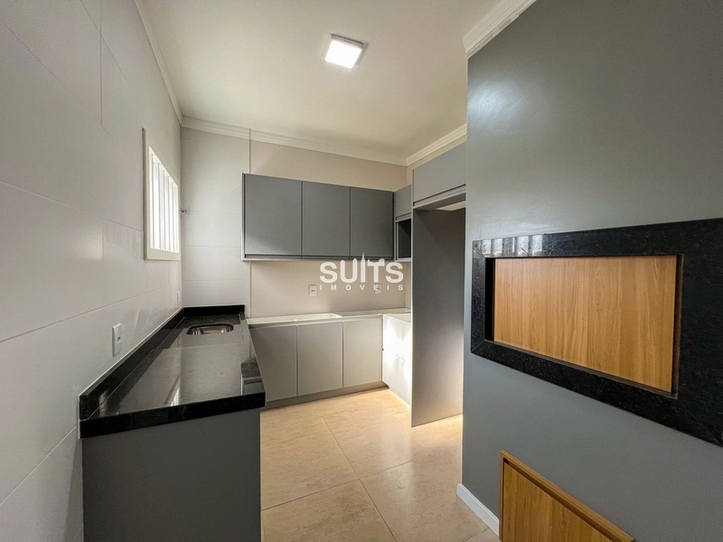 Ótima casa à venda no centro de Xangri-Lá: 6ª foto da galeria de imagens do imóvel