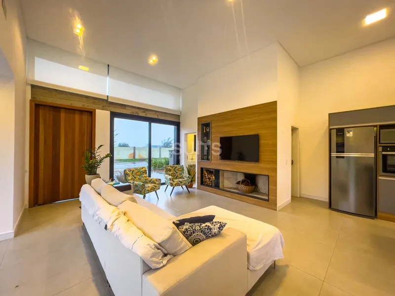 Linda casa com vista para o lago no condomínio Riviera: 6ª foto da galeria de imagens do imóvel