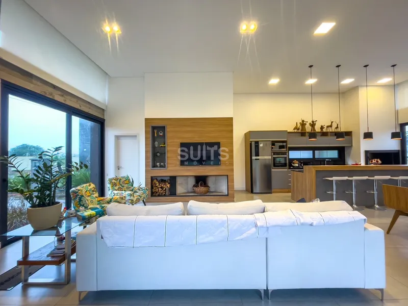 Linda casa com vista para o lago no condomínio Riviera: 5ª foto da galeria de imagens do imóvel