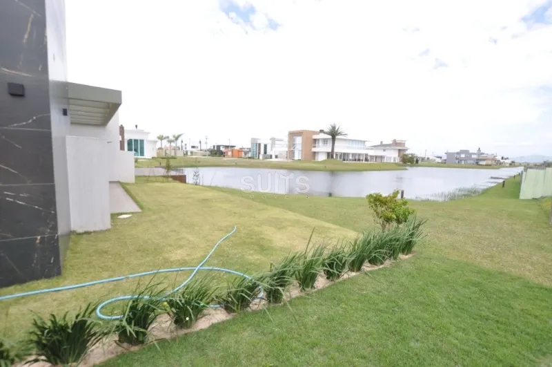 Linda casa com vista para o lago no condomínio Riviera: 28ª foto da galeria de imagens do imóvel