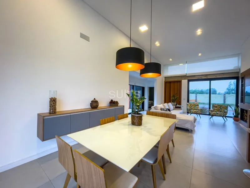 Linda casa com vista para o lago no condomínio Riviera: 9ª foto da galeria de imagens do imóvel