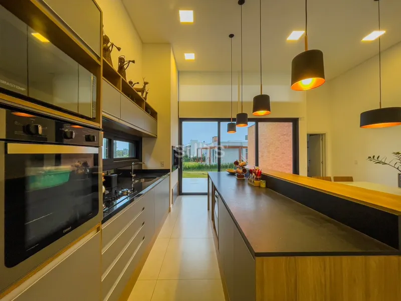 Linda casa com vista para o lago no condomínio Riviera: 12ª foto da galeria de imagens do imóvel