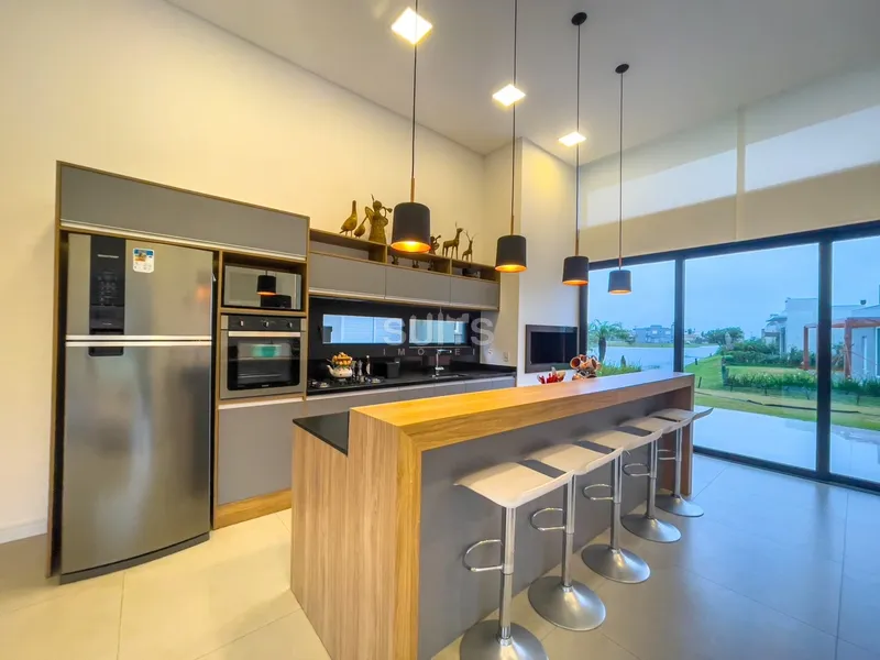 Linda casa com vista para o lago no condomínio Riviera: 10ª foto da galeria de imagens do imóvel