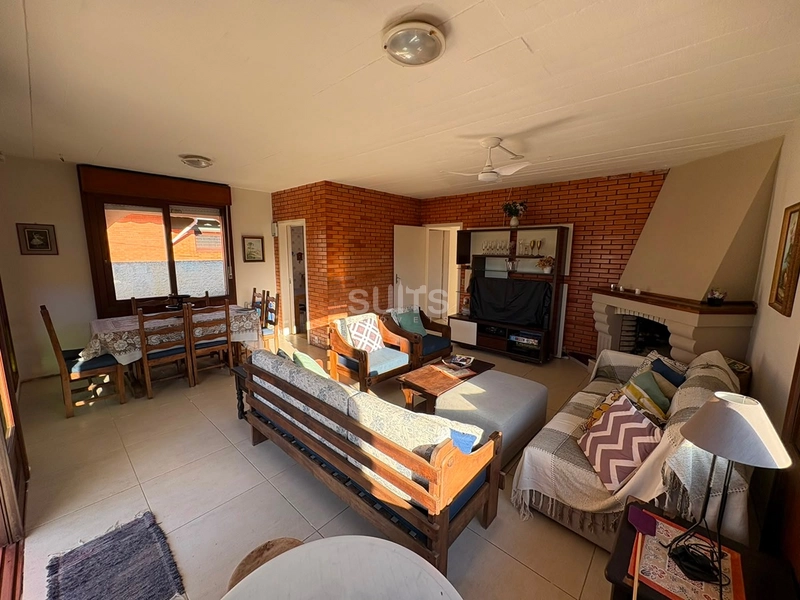 Excelente casa à poucos metros do mar no Centro de Xangri-Lá: 5ª foto da galeria de imagens do imóvel