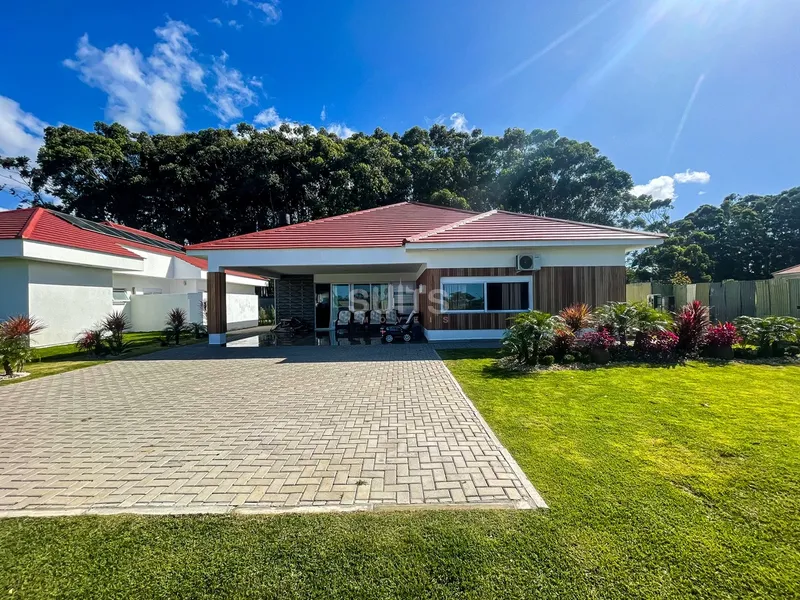 Excelente Casa no Condomínio Green Village Golf Club: 2ª foto da galeria de imagens do imóvel