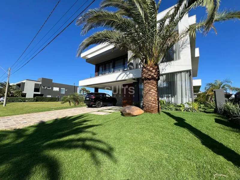 Mansão beira lago com padrão AAA no condomínio Enseada: 5ª foto da galeria de imagens do imóvel