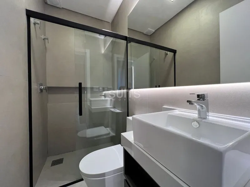 Mansão beira lago com padrão AAA no condomínio Enseada: 20ª foto da galeria de imagens do imóvel