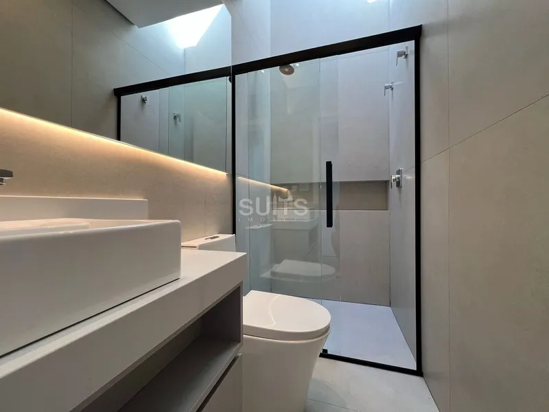 Mansão beira lago com padrão AAA no condomínio Enseada: 29ª foto da galeria de imagens do imóvel