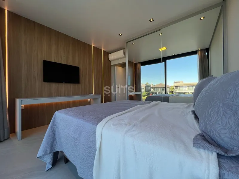 Mansão beira lago com padrão AAA no condomínio Enseada: 22ª foto da galeria de imagens do imóvel